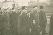 Studenci w studium wojskowym