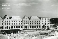 Budowa Placu Zamkowego i budynk&oacute;w mieszkalnych w p&oacute;łnocno - zachodniej pierzei