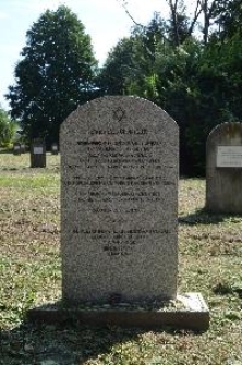 Nagrobek poświęcony pamięci rodziny Gutenberg na cmentarzu żydowskim w Chełmie