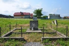 Pierwsze upamiętnienie ofiar Zagłady na cmentarzu żydowskim we Frampolu