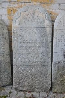 Macewa Chaji Pesel, c&oacute;rki Ariego Lejbusza z nowego cmentarza żydowskiego w Grabowcu