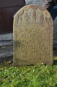 Macewa Temy, córki Jeszajahu Eliezera z nowego cmentarza żydowskiego w Grabowcu