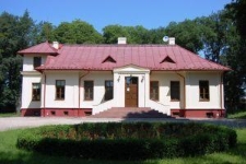 Obecny wygląd dworu w Stajnym
