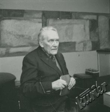 Plastyk Alfred Lenica na spotkaniu w klubie MPiK