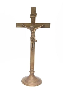 Złocony krzyż ołtarzowy