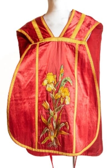 Ornat czerwony błyszczący