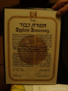 The diploma from the Yad Vashem Institute for Hondra family