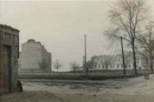 Widok na Aleję Zgody, z osi ulicy, w Lublinie