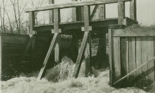 Śluza przy kąpielisku w Lublinie. Fotografia