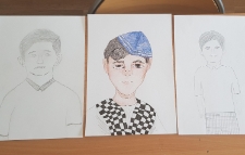 Prace plastyczne wykonane przez uczennice i uczniów podczas projektu "Listy do Henia" w SP w Poniatowej