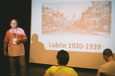 Opowieści rodzinne: Historia &bdquo;Loli&rdquo; Opowieść Tzviki Shulmana w pierwszej osobie (Zjazd Lubliner&oacute;w 2023 / Lubliner Reunion 2023)