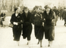 Kobiety na Krakowskim Przedmieściu w Lublinie