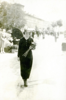 Kobieta na Krakowskim Przedmieściu w Lublinie