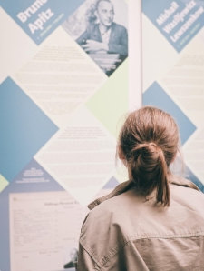 Międzynarodowy projekt edukacyjny Persecution Through Their EYES &ndash; otwarcie wystawy &ldquo;Persecution Through Their Eyes&rdquo;