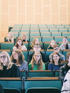 Międzynarodowy projekt edukacyjny Persecution Through Their EYES &ndash; dyskusja panelowa "Doświadczenie wojny&rdquo;