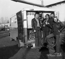 Załoga wozu transmisyjnego Rozgłośni Regionalnej PR i TV w Lublinie