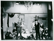 Spektakl &bdquo;Opera Za Trzy Grosze" Teatru im. Juliusza Osterwy w Lublinie