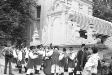 Muzycy ludowi na ulicy Lubelskiej w Kazimierzu Dolnym