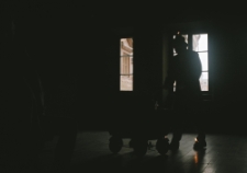 „W cieniu nienawiści rosną kwiaty” – przedstawienie szwedzkiego Teatru Albatross