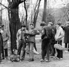 Targ gołębi na błoniach zamkowych w Lublinie