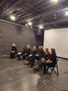 Spotkanie publiczności z tw&oacute;rcami spektaklu "Granice wojny"