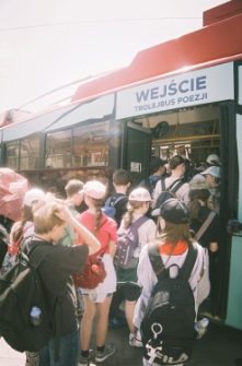 Miasto Poezji &bdquo;Przestrzeń dla Wierszy&rdquo; 2024 &ndash; Trolejbus Poezji