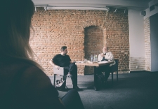 Miasto Poezji &bdquo;Przestrzeń dla Wierszy&rdquo; 2024 &ndash; Mieszkanie Poezji z Piotrem Mitznerem