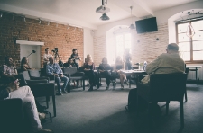 Miasto Poezji &bdquo;Przestrzeń dla Wierszy&rdquo; 2024 &ndash; Mieszkanie Poezji z Piotrem Mitznerem