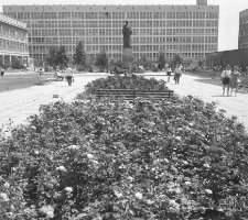 Plac Marii Curie-Skłodowskiej w Lublinie (UMCS)