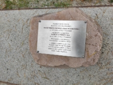 Tablica poświęcona pamięci Batii i Samuela Weksler&oacute;w