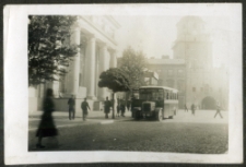 Autobus na placu Króla Władysława Łokietka w Lublinie