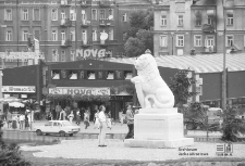 Pomnik &bdquo;Symbol Lwowa&rdquo; &ndash; supermarket &bdquo;Nova" w Lublinie