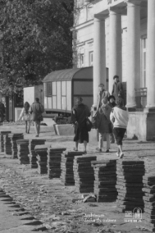 Remont chodnika na Krakowskim Przedmieściu w Lublinie (Krakowskie Przedmieście 43)