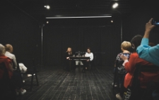 „Głośniej” w Sali Czarnej. Dźwiękowy portret Hanny Krall