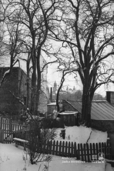 Podw&oacute;rze przy ulicy Granicznej w Lublinie