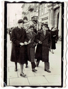 Studenci KUL na Krakowskim Przedmieściu 50 w Lublinie