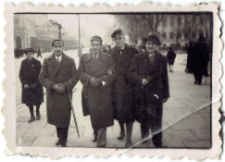 Studenci KUL na Krakowskim Przedmieściu w Lublinie (na wysokości placu Litewskiego)