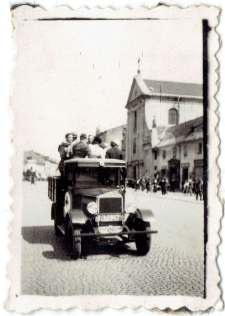 Studenci KUL na Krakowskim Przedmieściu w Lublinie (na wysokości placu Litewskiego)