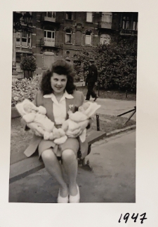 Bertha Kichelmacher (Bella Kay) with her twins Lucienne and Henri Marcel