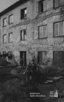 Dzieci na ulicy Dolnej Panny Marii w Lublinie