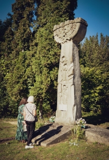 Spotkajmy się na Słomianym Rynku &ndash; Spacer po nowym cmentarzu żydowskim