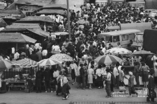 Targowisko przy alei Tysiąclecia w Lublinie