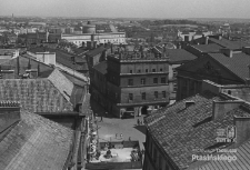Widok z Bramy Krakowskiej w Lublinie w stronę kamienicy Chociszewskich (Rynek 6)