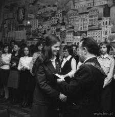 Wręczenie dowod&oacute;w osobistych młodym obywatelom