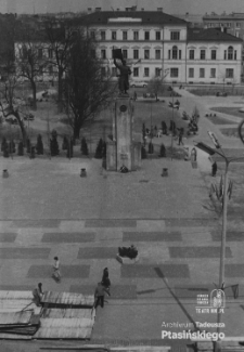 Widok z gmachu Poczty Gł&oacute;wnej na plac Litewski w Lublinie