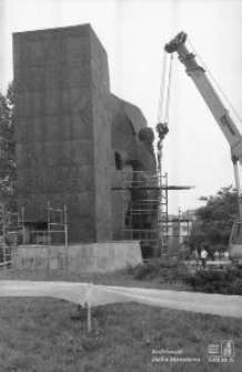 Demontaż pomnika Bolesława Bieruta w Lublinie