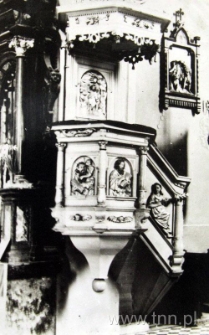 Ambona w kościele parafilanym w Turobinie