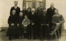 The Jarosz family. Piaski, April 1935