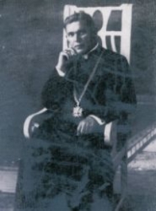 Ksiądz kanonik Piotr Stodulski.