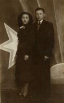 Jan Szmulewicz, the rescued of Stankiewicz family and Elżbieta Szmulewicz, middle sister Jan's. The photograph taken during the occupation,